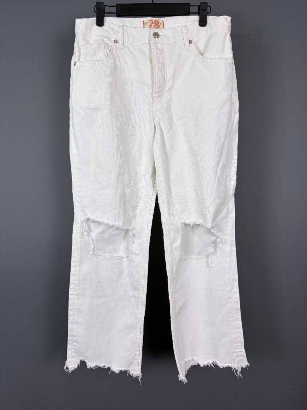 Free People Maggie Straight Jeans Optic White Distressed Size 28